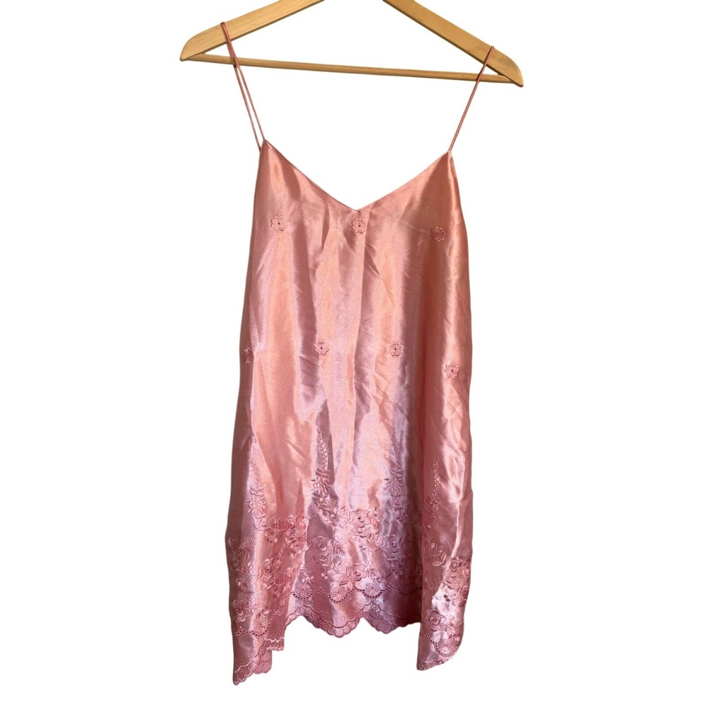 Vintage Pink Satin Robe and Embroidered Chemise Set Nightgown M Embroidered